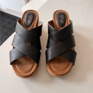 Black Crisscross Platform Sandals - Unbranded